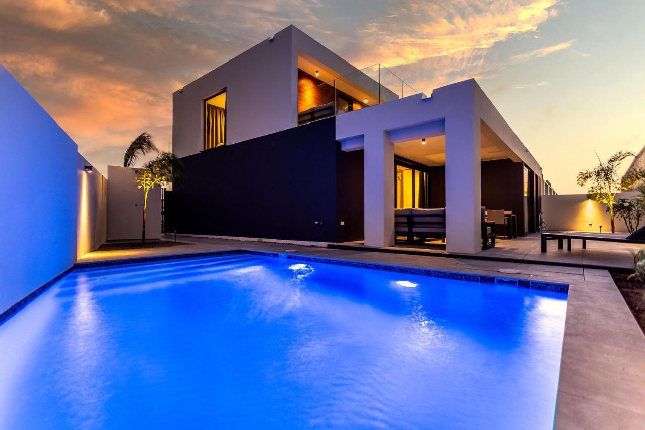 Tuscany Residence Aruba Palm Beach Exterior foto